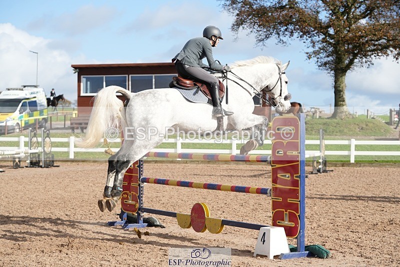 251108-132632-02724 - Cls 13 Foxhunter and 1.20m Open