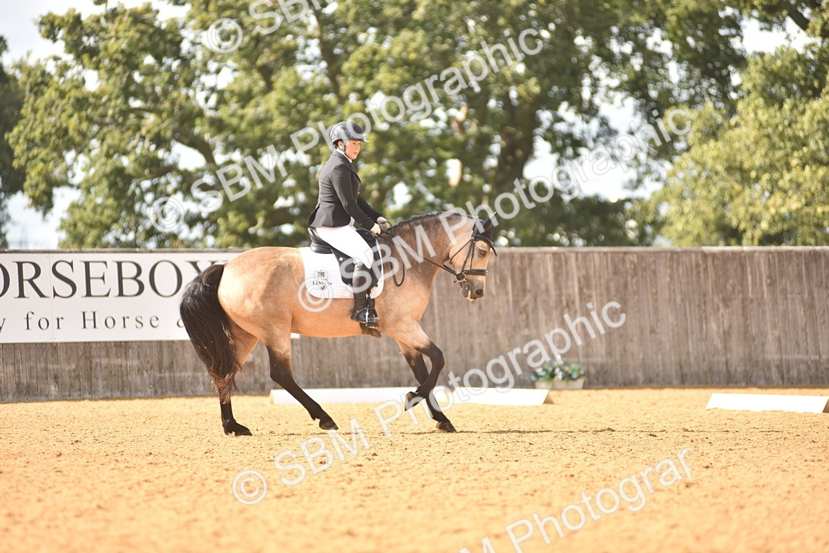 SBM_24284 - D4 - Small Tour Championship Intro 4