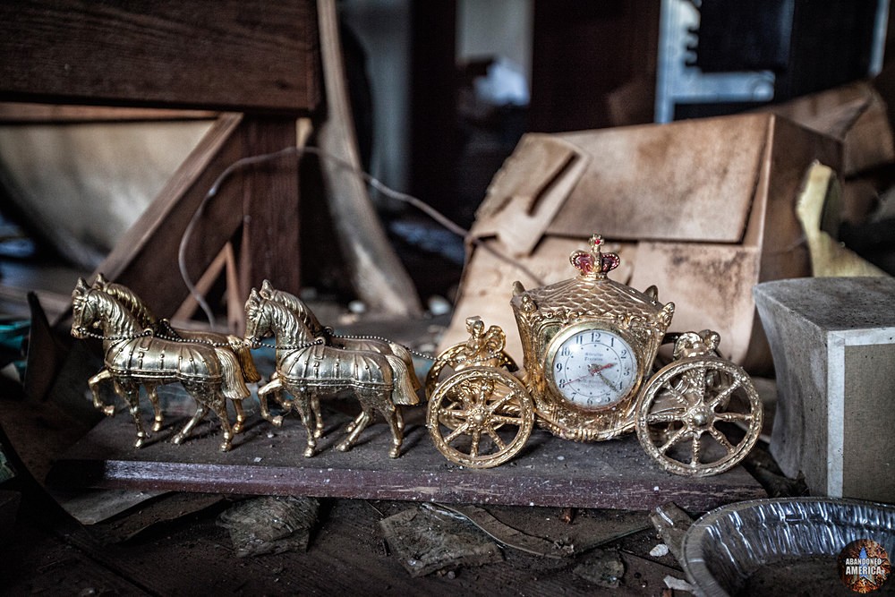 Catskill Game Farm (Catskill, NY) | Cinderella Clock - Catskill Game Farm