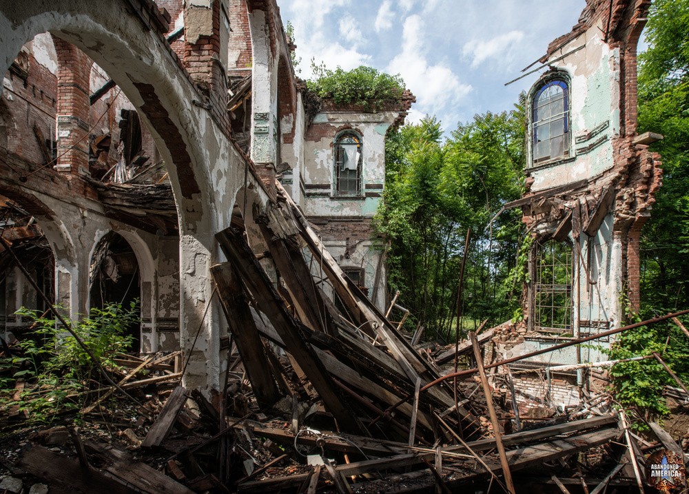 Hudson River State Hospital collapsed wing