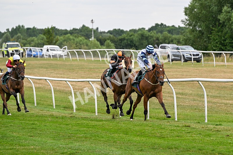 220726-Race 5-Explode-9993 - Race 5 16.12pm Sky Bet Go-Racing-In-Yorkshire Summer Festival Handicap
