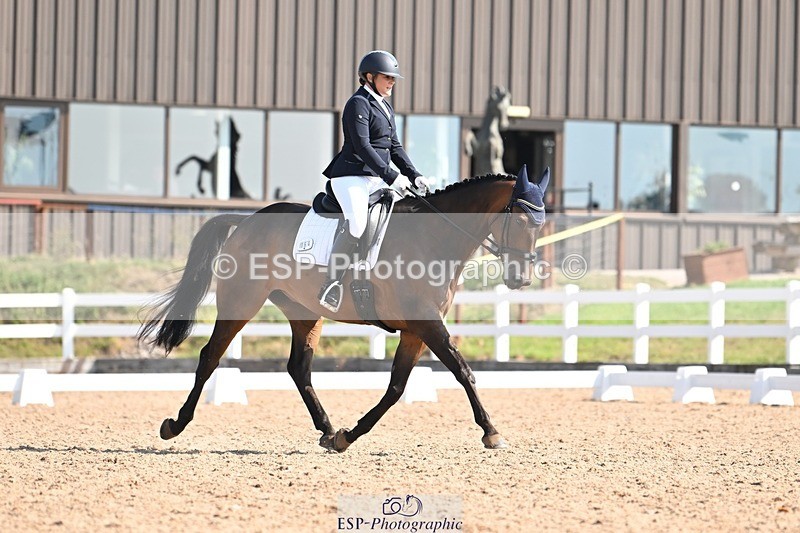 250816-102446-03363 - 064-Kellie.HutchingsTawstock.Finale