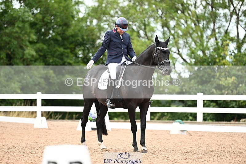 240815A-145541-02116 - 171-Martyn.Humphrey-Isabeau.May