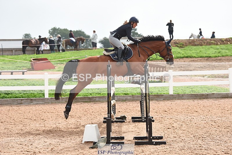 230902A-112558-00590 - Cls 8 1.05m Amateur Quali