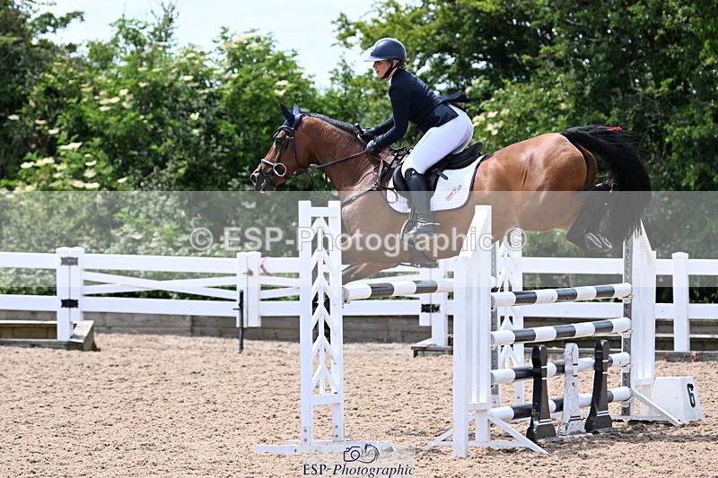 240619A-140348-00381 - Cls 4 Snr Newcomers and 1.10m Open