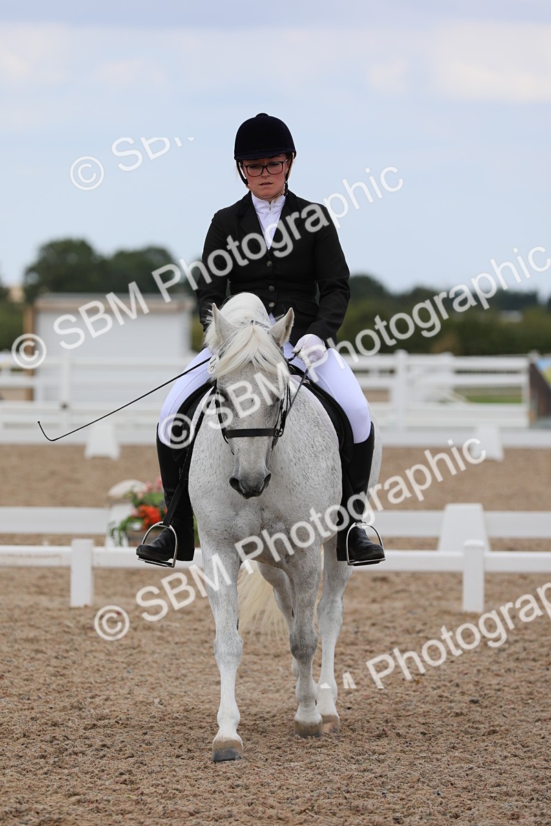 SBM_05671 - Class 32 Novice 1