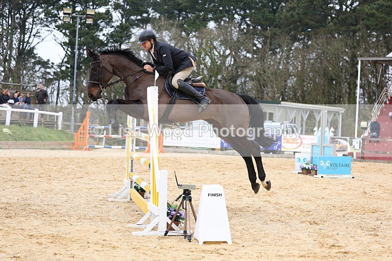 3E7A7805 - Class 9: Senior Foxhunter/1.20 open