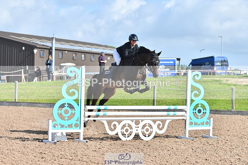 240609A-085950-03186 - Cls 15 Snr British Novice and 90cm Open