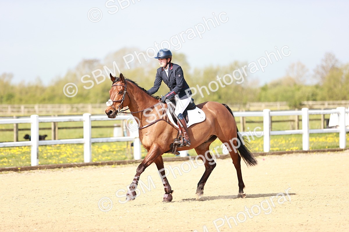  - Class 21 - Senior British Novice - 90cm