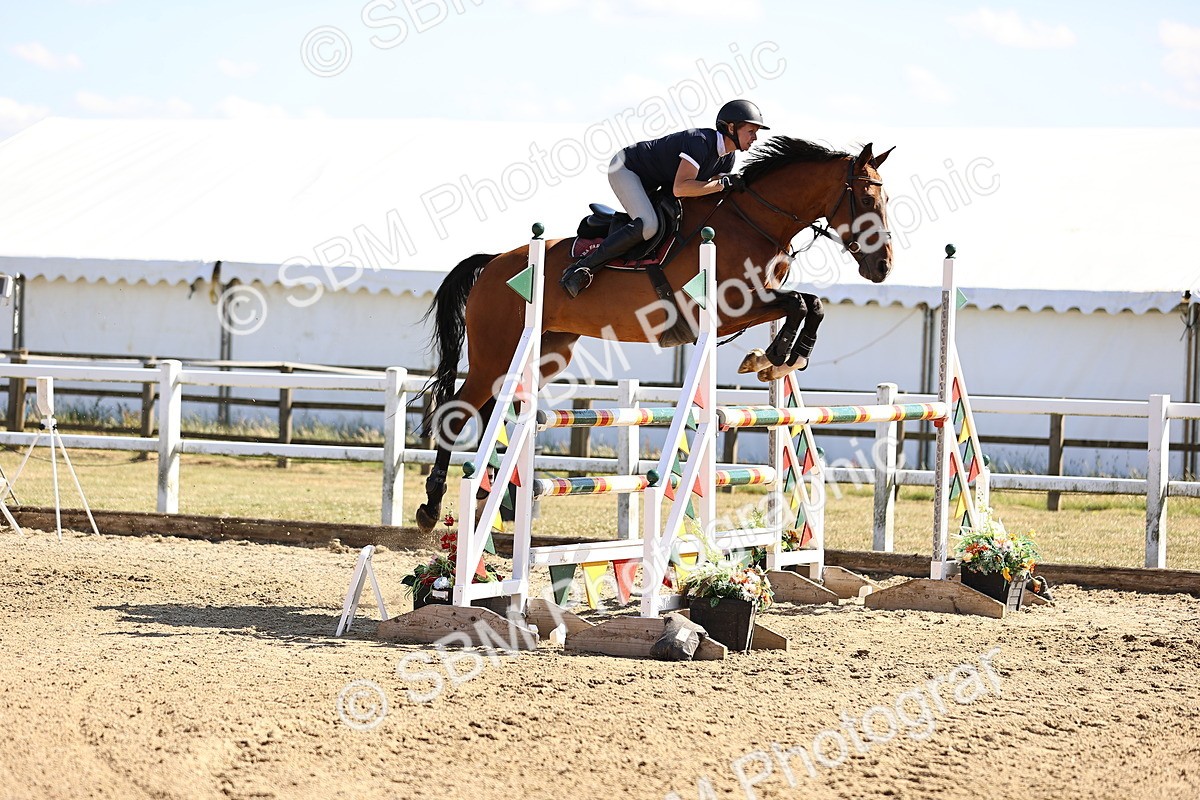 SBM_015604 - Class 16 - Senior foxhunter - 1.20m Open