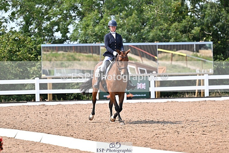 250816-140140-05241 - 151-Shona.MclauchlanLuca.Me.Go