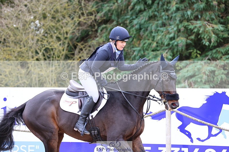 251026A-122400-24657 - F-452-Suzy.Stoneman