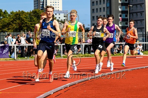 Age25SAT-915780 - Track Male