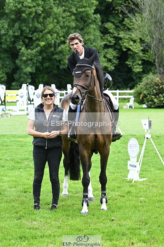 250615A-124614-10756 - Cls 37 Snr 1m30 GP