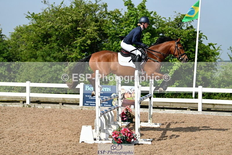 240511A-100258-11430 - Cls 28 95cm National Am Quali