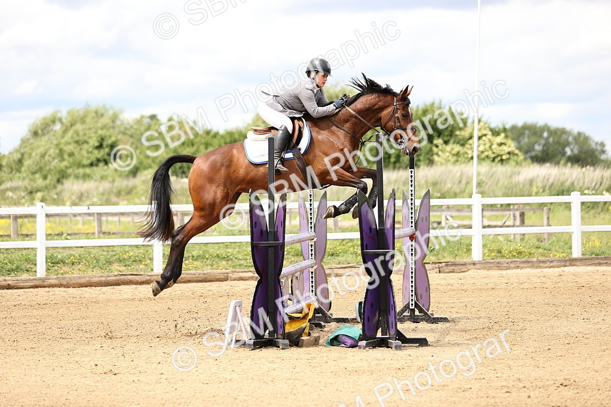 SBM_002946 - Class 11 - Senior Newcomers - 1.10m