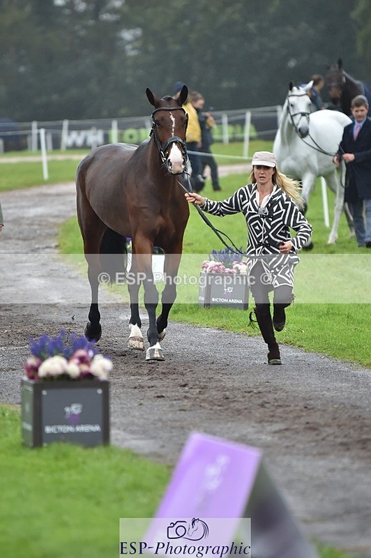 231018-121756-00189 - 026-LEIA.LUA-Louisa.Lockwood-TrotUp