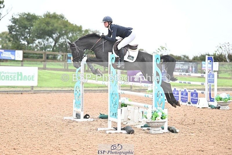251003-131410-01058 - Cls 3 Foxhunter and 1.20m