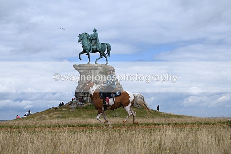 DSC_6975 - Time at Statue 12:45 to 13:15