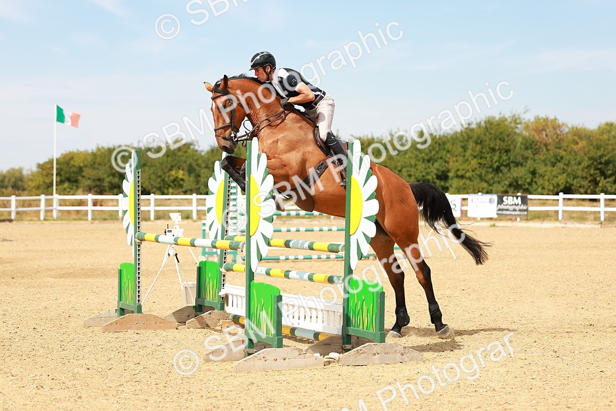 SBM_003811 - Class 14 - Senior Newcomers 1.10m