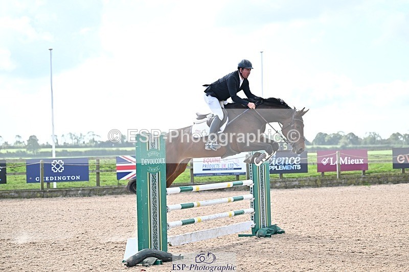 250924-122138-00230 - Cls 3 Snr 1.05m Open