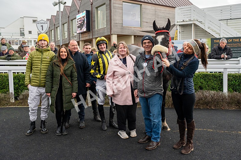 171224-Race 3-Not Staying Long-1439 - Race 3