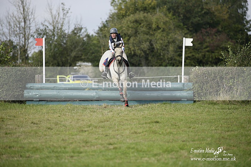  WWHT 171021 3035 - Intermediate (0.90m)  17/10/21