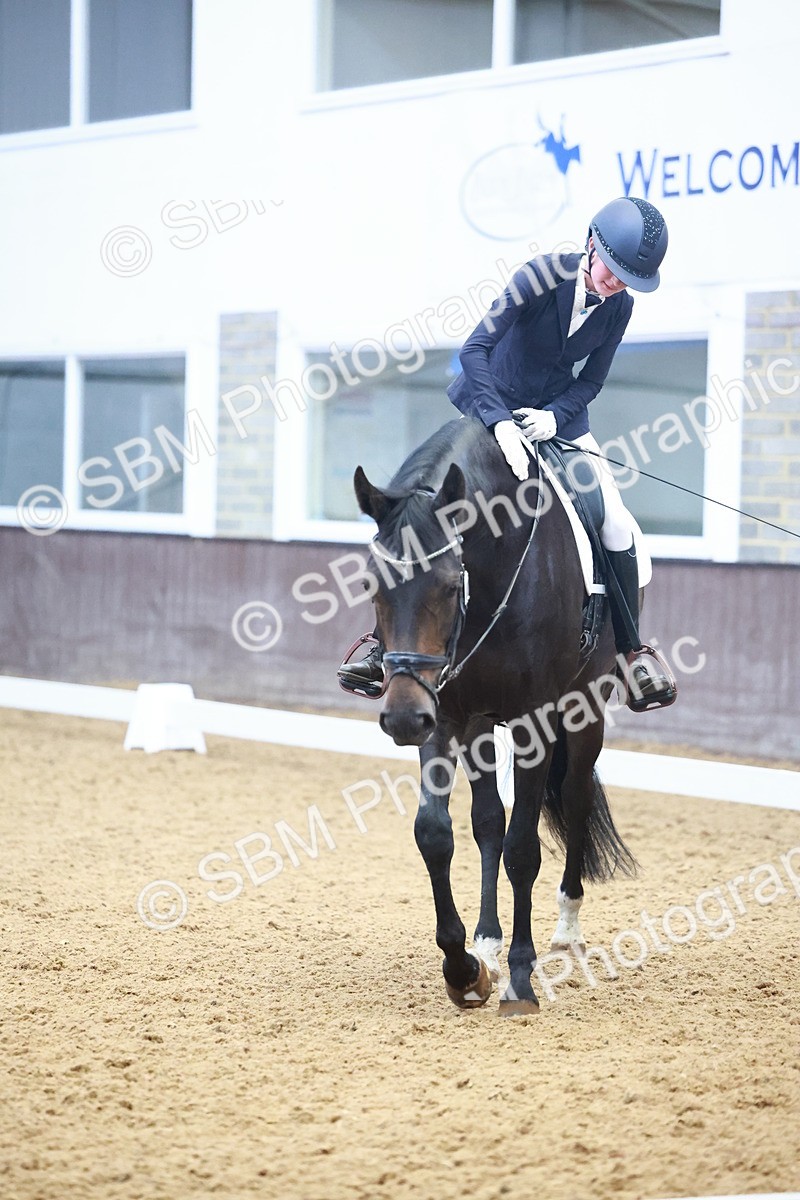 0B8A9228 - Class 6 - Novice 3