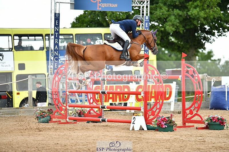 230720A-160601-04176 - Cls 9, 2 Star Big 1.40m Start to break