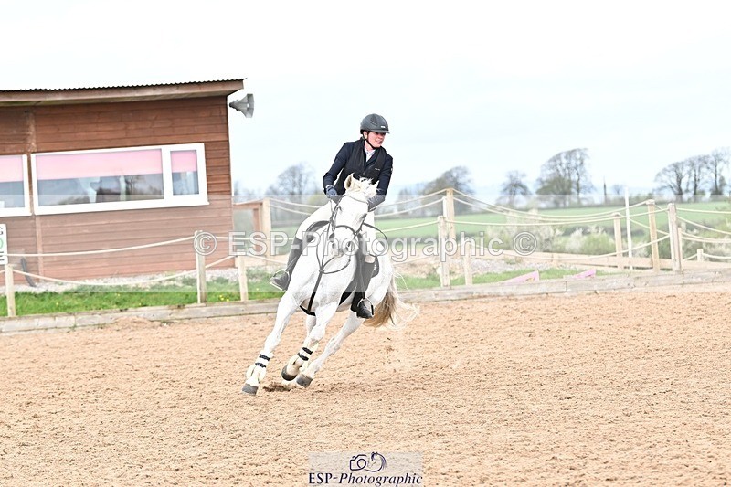 250414-110751-00376 - 80cm Round 1