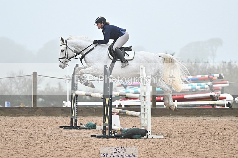 241103A-110419-06874 - SUN Cls 18 British Novice and 90cm Open