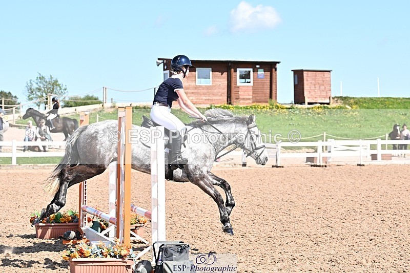 250513-155526-00084 - Clr Rnd & 60cm