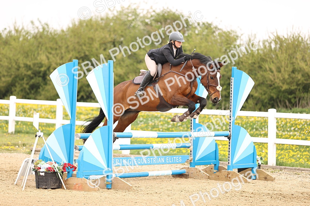  - Class 15 - Senior British novice - 90cm