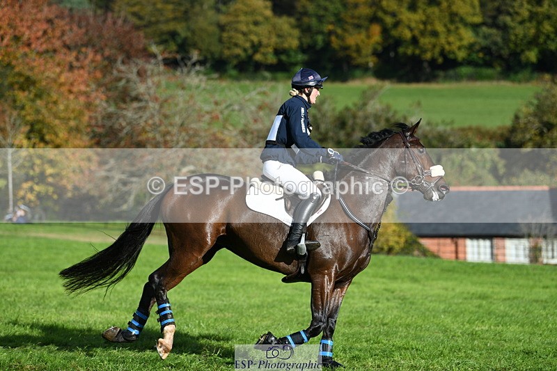 251024A-105038-07487 - A-007-Maja.Hullah