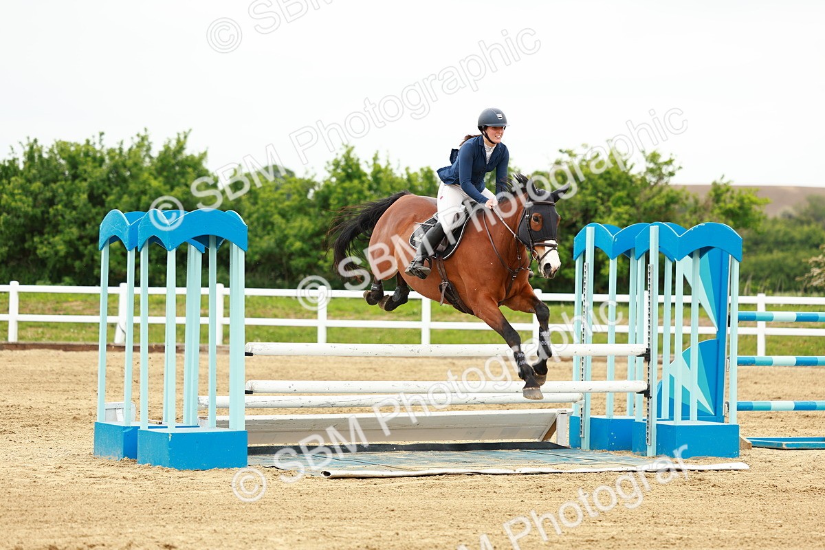 SBM_001040 - Class 5 - Senior Foxhunters - 1.20m