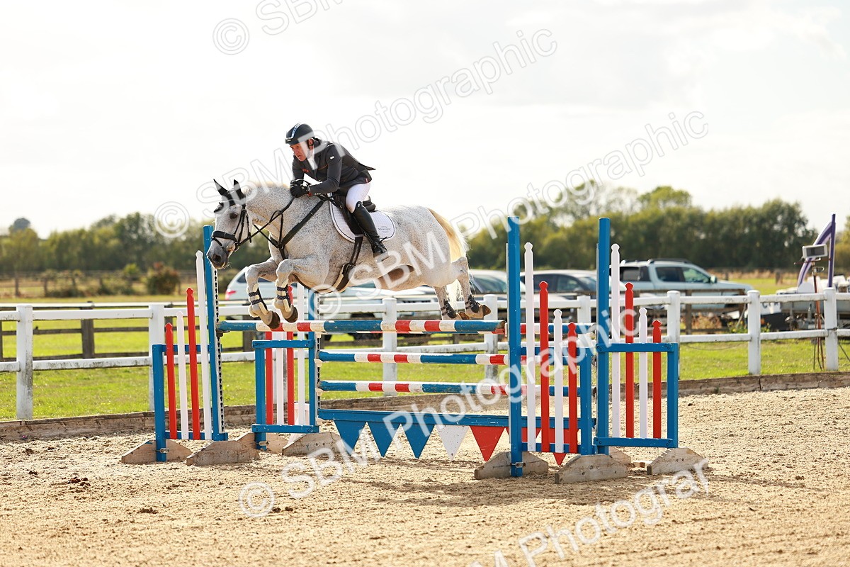 SBM_002052 - Class 5 - Senior Foxhunter - 1.20m