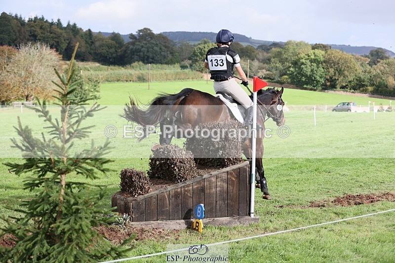 231020-142917-09371 - 133-FOXENHOLE-Laura.Elliott-XC