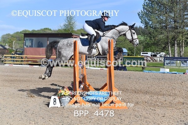 BPP_4478 - CLASS 9 Senior Newcomers/ 1.10m Open