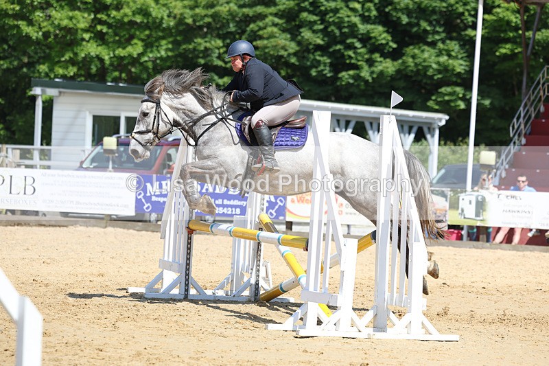 3E7A9532 - Class 8: Senior 80cm