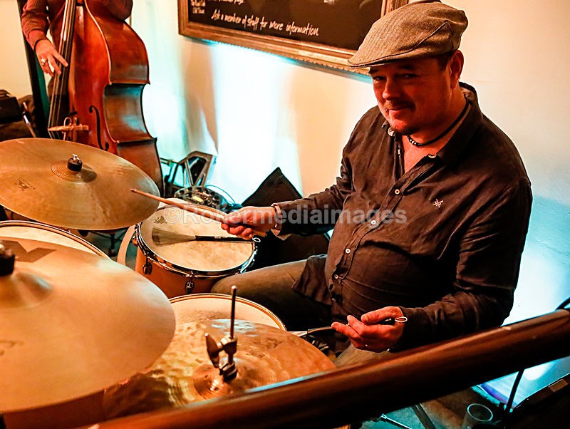 KC_071 - Kim Cypher Band