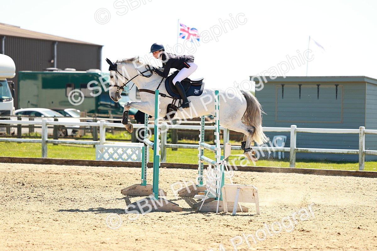 SBM_001302 - Class 4 - Senior Newcomers 1.10m