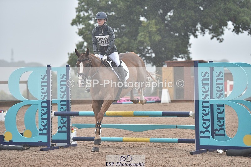 250830-142158-03577 - F-268-Harriet.Tilling