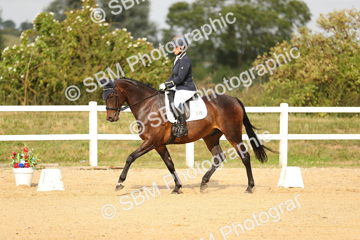 SBM_018470 - Class 14 - Novice 23 - 15.16-16.19