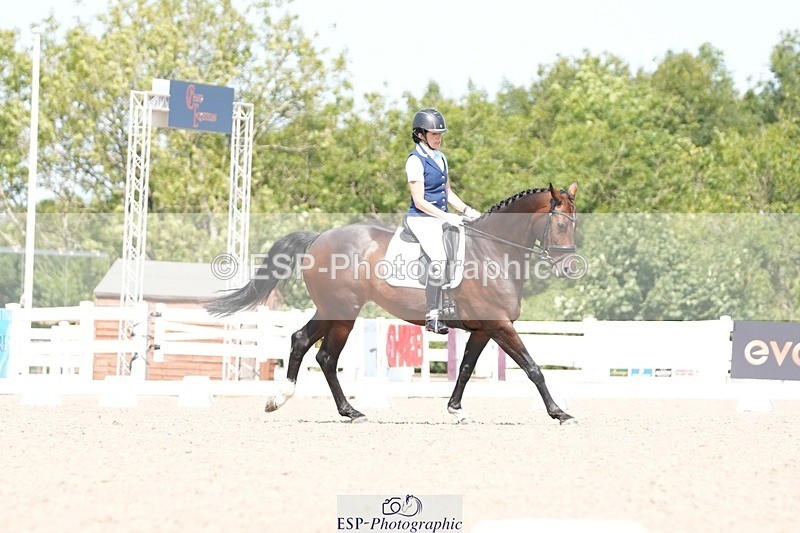 250817-125832-09513 - 052-Marcela.PomphreyLinkeltje.DE.J