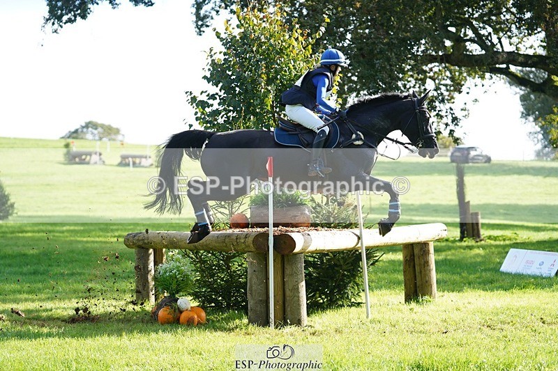 231020-110102-06871 - 056-WILLOW.BDA-Lisa.Maynard-XC