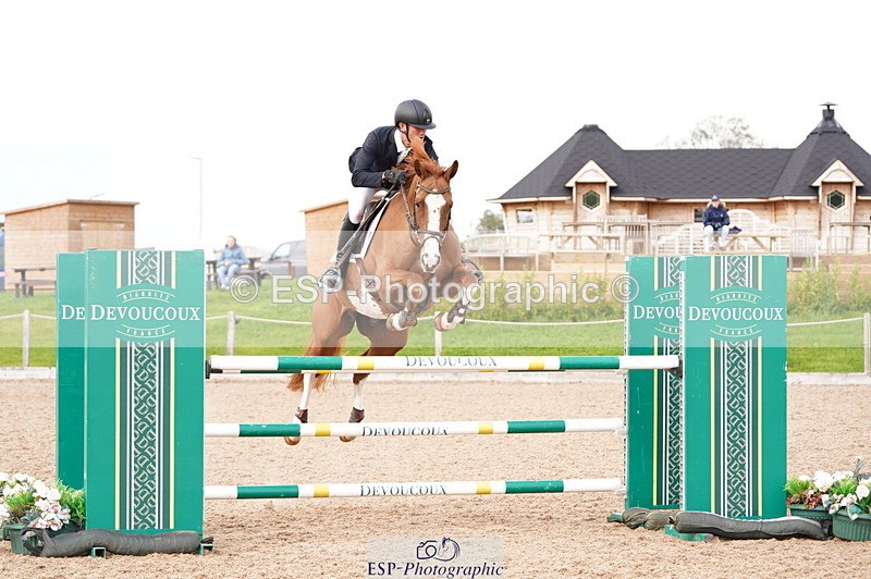 241004A-150752-00889 - Fri 04 Snr Fox & 1.20m Open