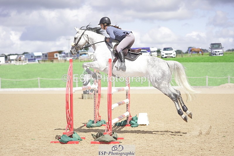 230806A-130818-02139 - Cls 14 Snr Foxhunter & 1.20m Open
