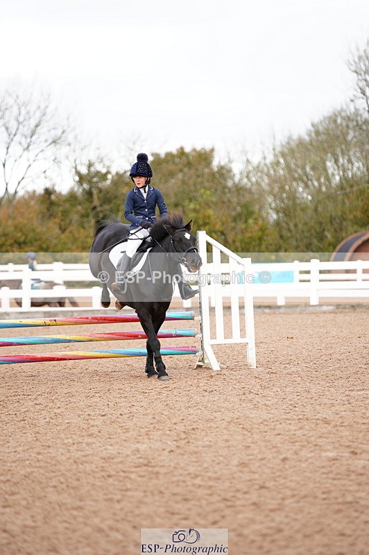 241027A-093434-01829 - SUN Cls 2 Pony Intro 70cm