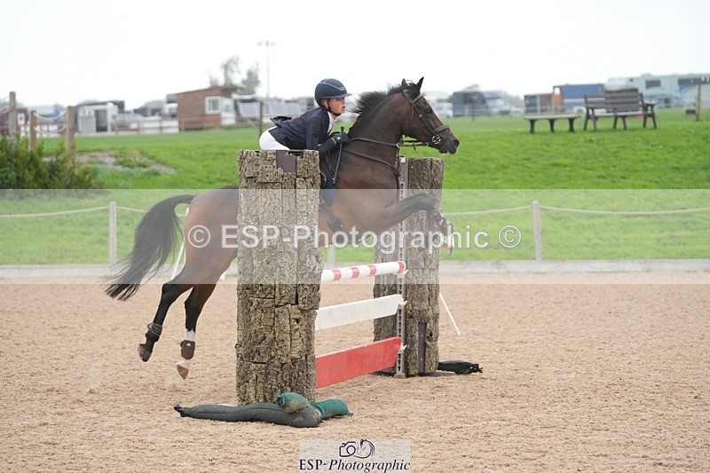 250920-114818-00801 - Cls 9 Pony Newcomers and 1m