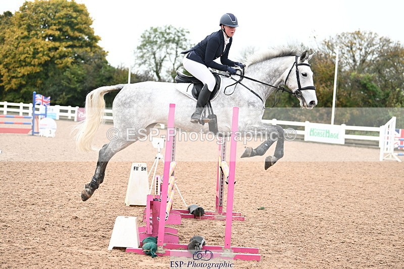 241023A-112951-00559 - Cls 1 British Novice and 90cm Open